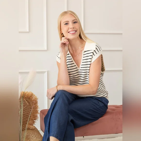 Classic Striped Knit Sleeveless Sweater Vest - Picture 4 of 6